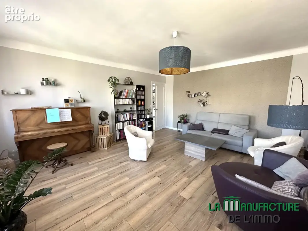 Appartement de type F6 de 140.14 m2 - 4 chambres - 2 balcons - cave - normes PMR / Saint-etienne Anatole Franc - photo 22