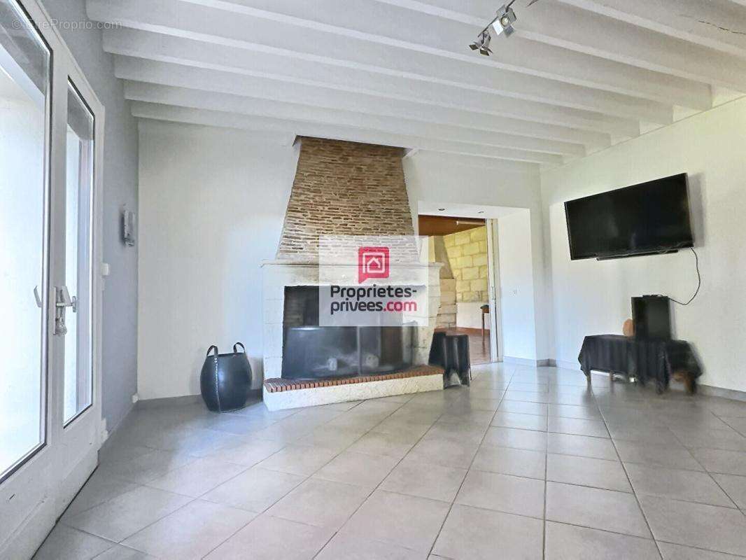 DEPT 33 - IZON - Maison 6 pièces 177 m2 avec jardin paysagé 1498m2 et piscine chauffée - photo 8