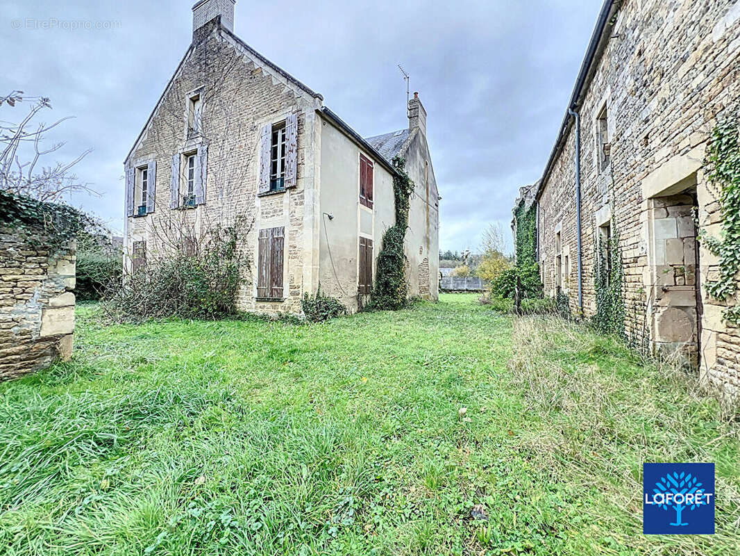 Maison à LAIZE-LA-VILLE