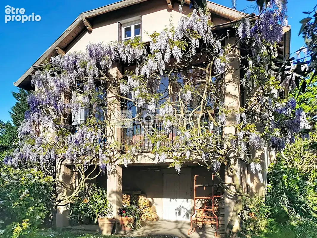 Maison Neuville Sur Saône 7 pièces 137 m2, Élégante maison familiale avec jardin, à deux pas du centre - photo 10