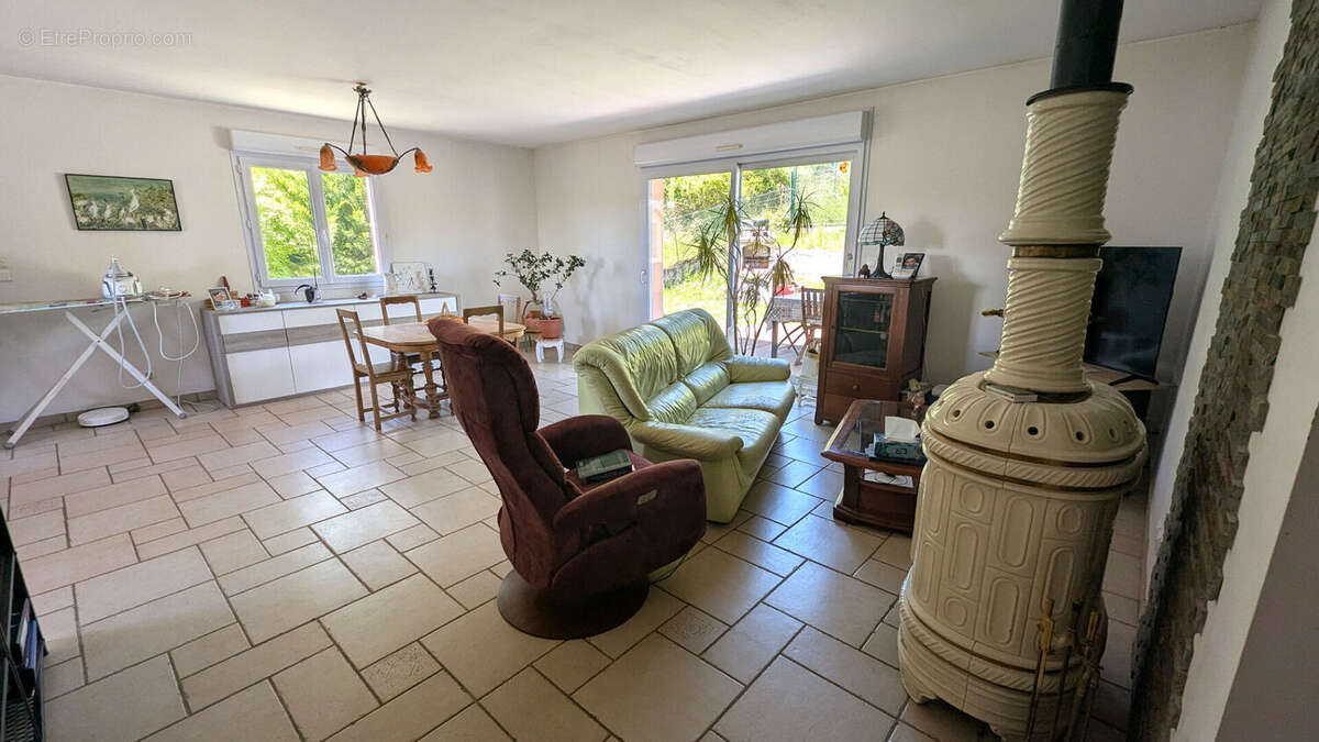 Maison à NEUVES-MAISONS