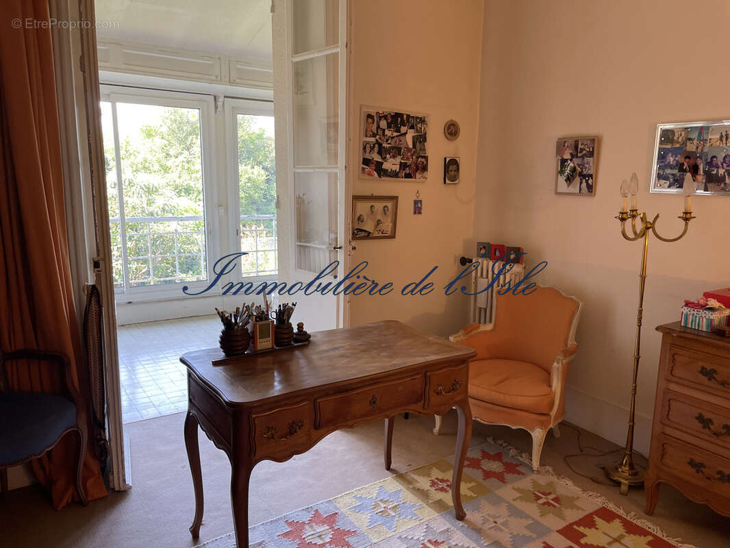 Maison bourgeoise de caractere avec jardin en centre-ville - photo 13