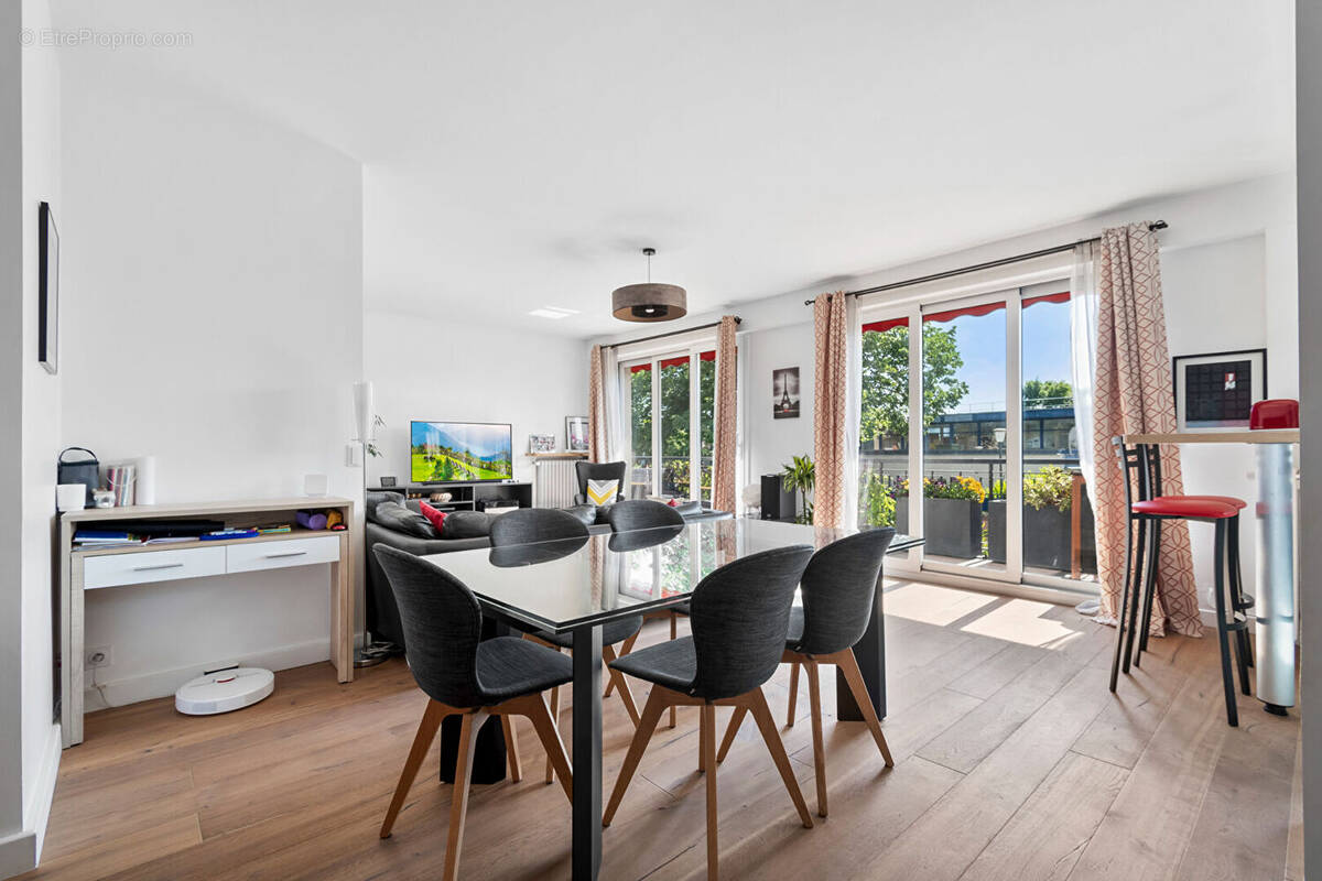 Appartement à SURESNES