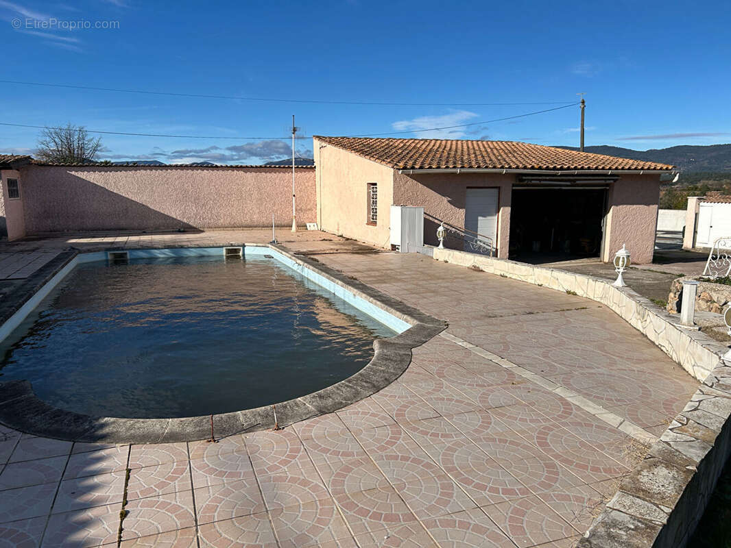 Terrain à PIERREFEU-DU-VAR