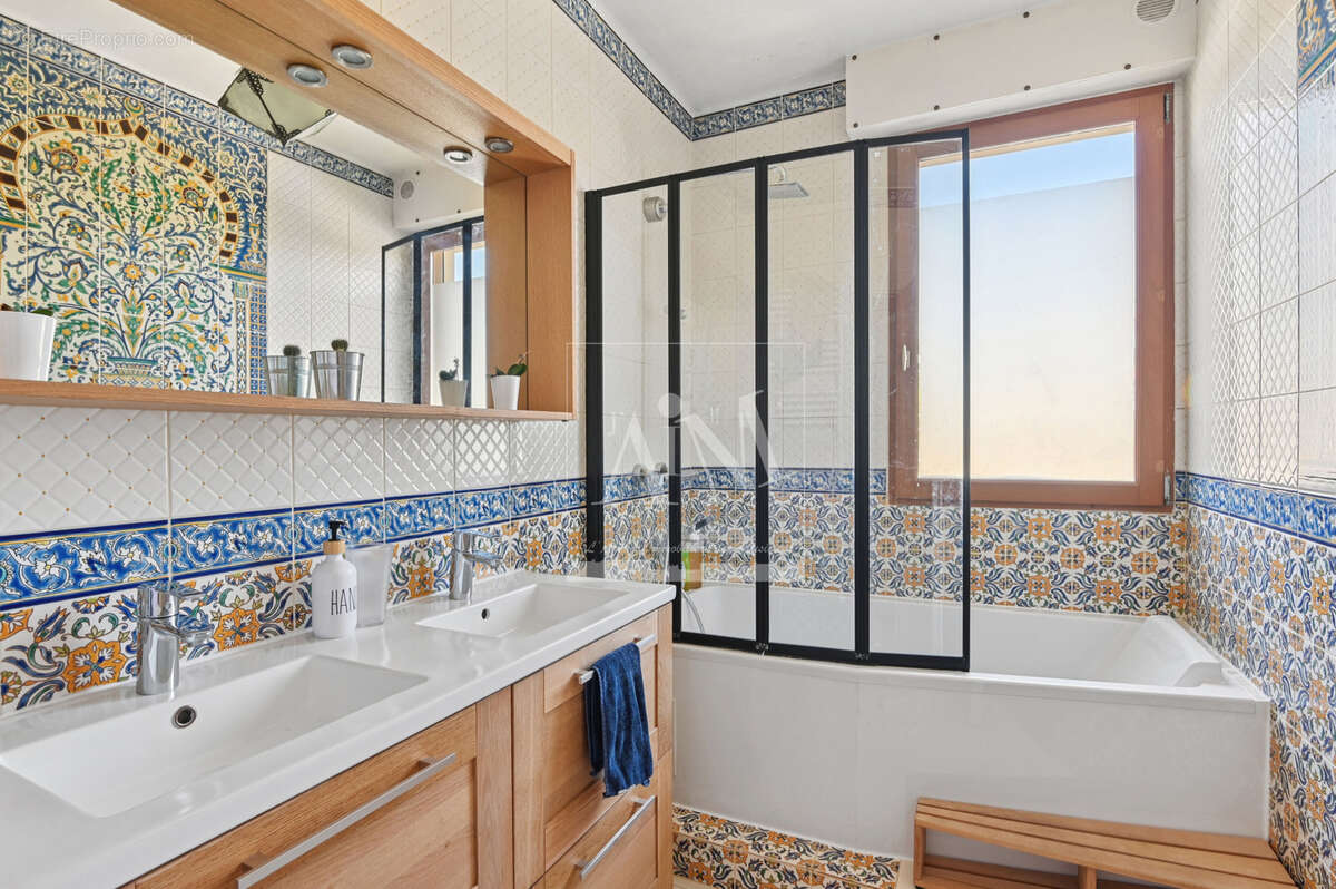 Appartement à NANTERRE