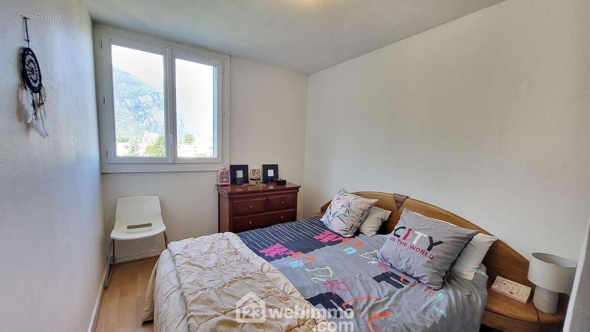 Appartement à FONTAINE