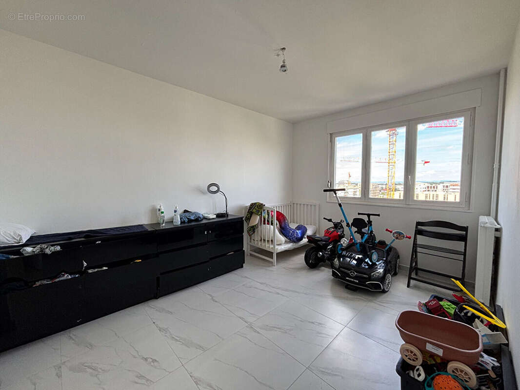 Appartement à BRON