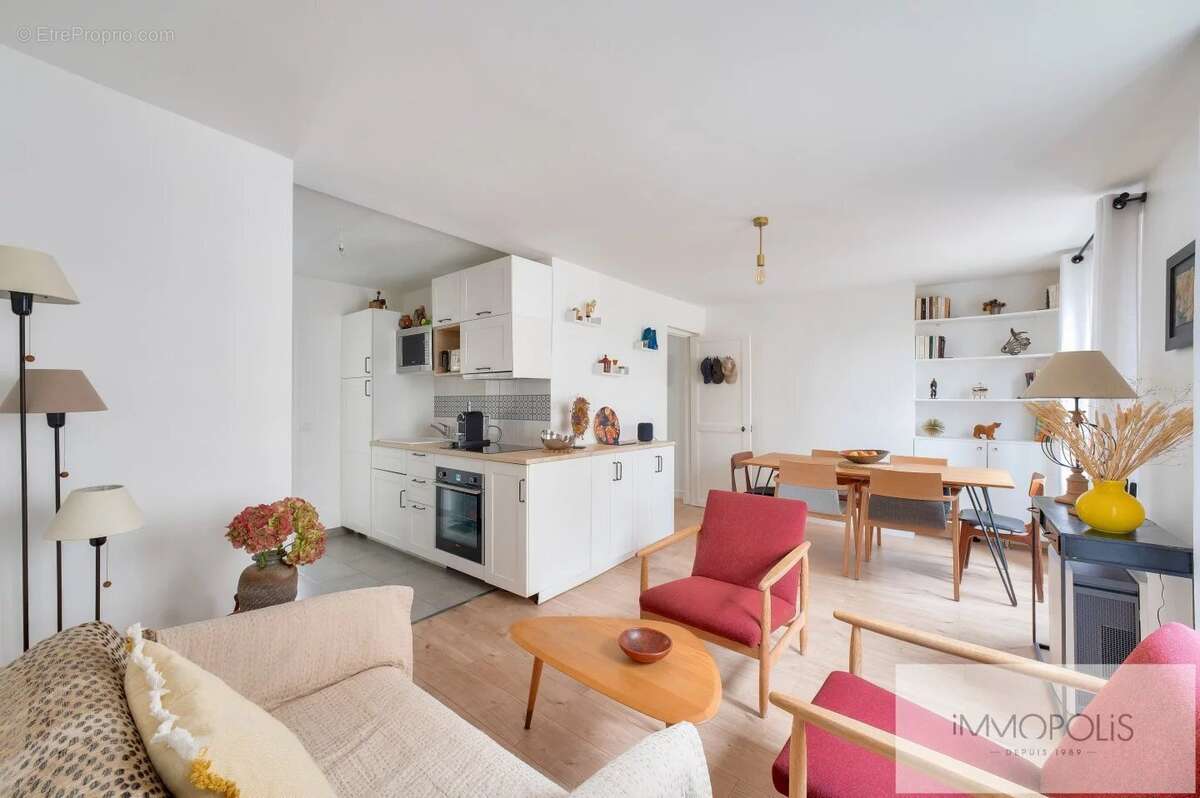 Appartement à PARIS-18E