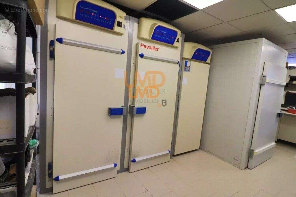 Commerce à POURRIERES