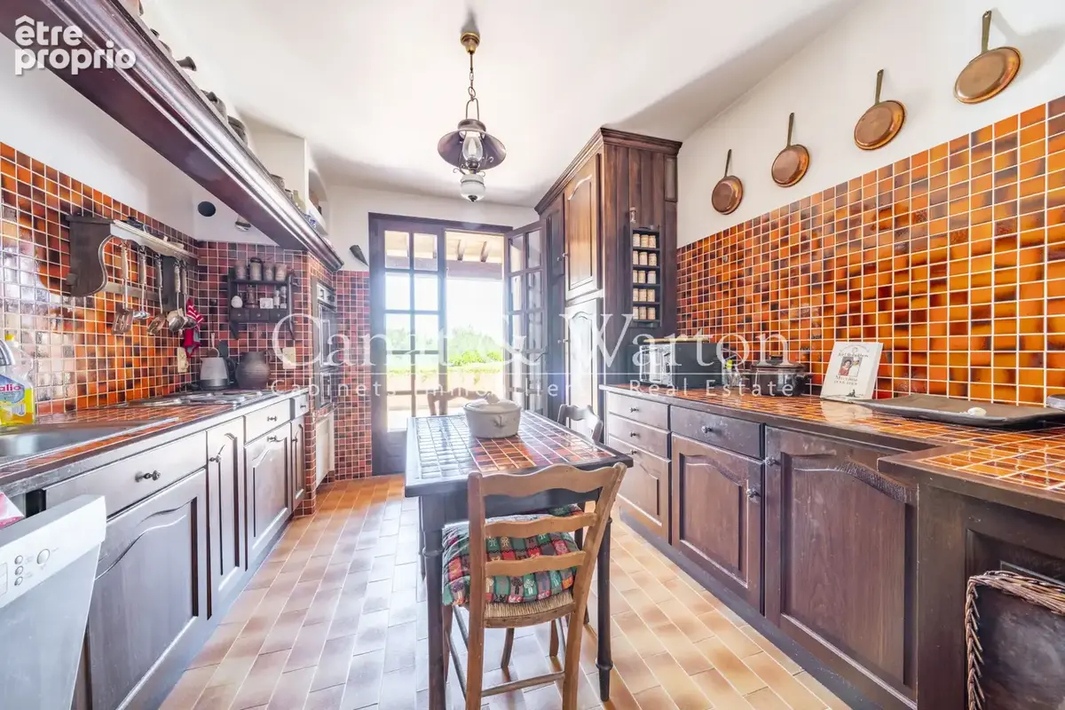 Sous compromis: domaine sécurisé à cavalaire, villa avec vue mer & piscine - photo 8