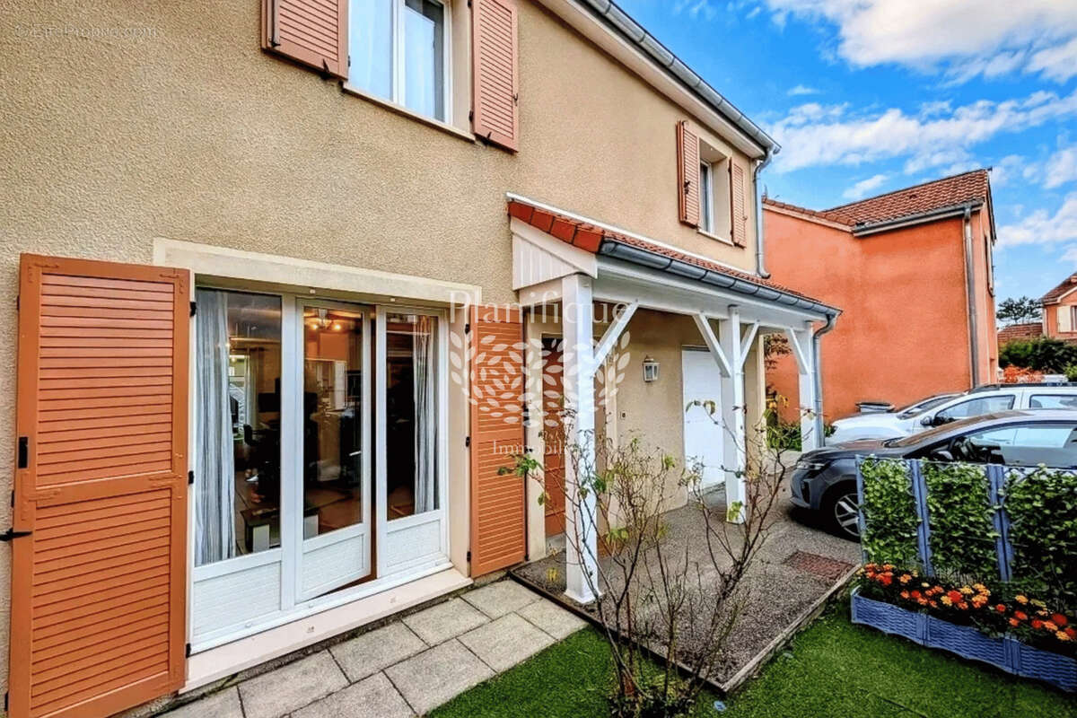 Maison à BONNEVILLE