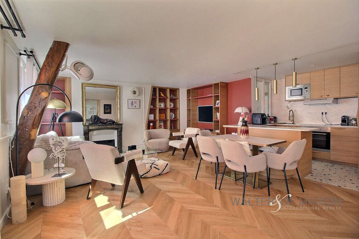 Appartement à PARIS-8E