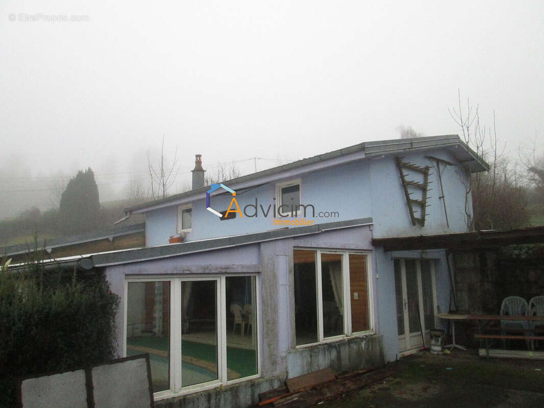 Maison à AMONT-ET-EFFRENEY