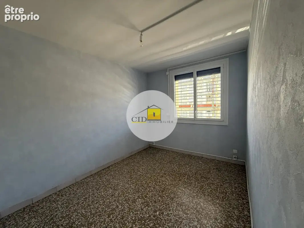 Appartement T4 centre ville - photo 5