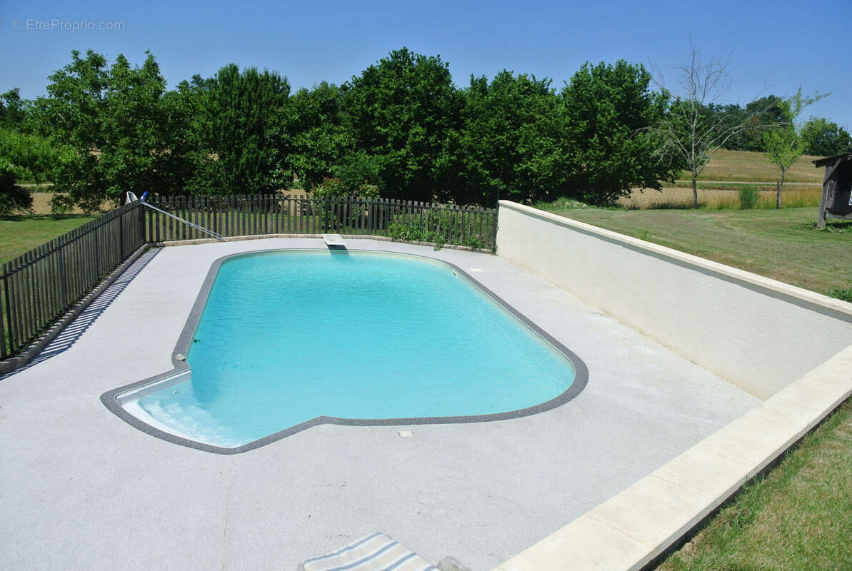 Maison à MAUVEZIN-SUR-GUPIE