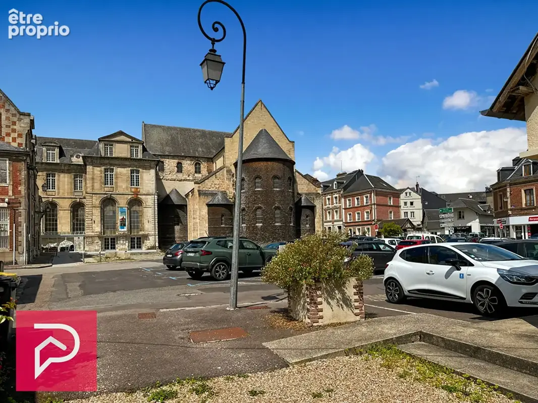 Maison BERNAY centre-ville avec jardin et garage - photo 2
