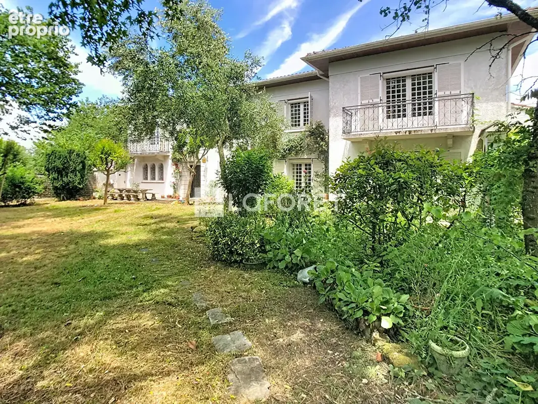 Maison à BORDS