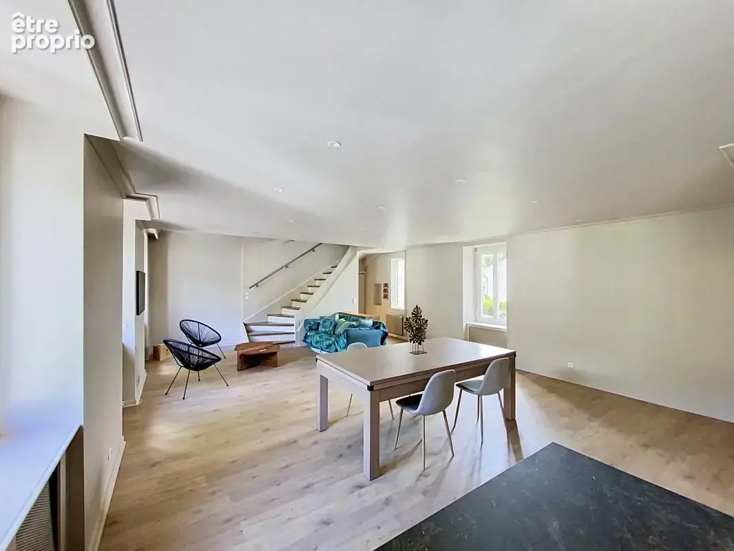 Appartement - Duplex - 3 Chambres - Buanderie - Cave - Extérieur privatif - Parking pour 3 ou 4 voitures - photo 6