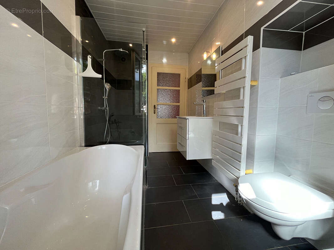 Maison à CONTZ-LES-BAINS