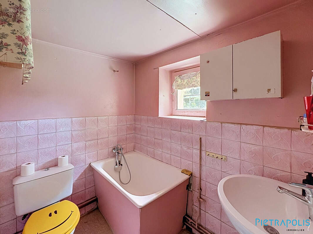 Maison 63 m² à Saint-Symphorien-De-Lay  - photo 8