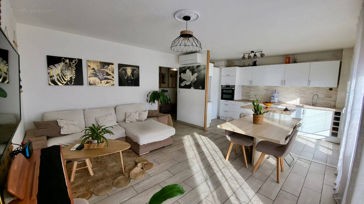 Appartement à MARSEILLE-3E