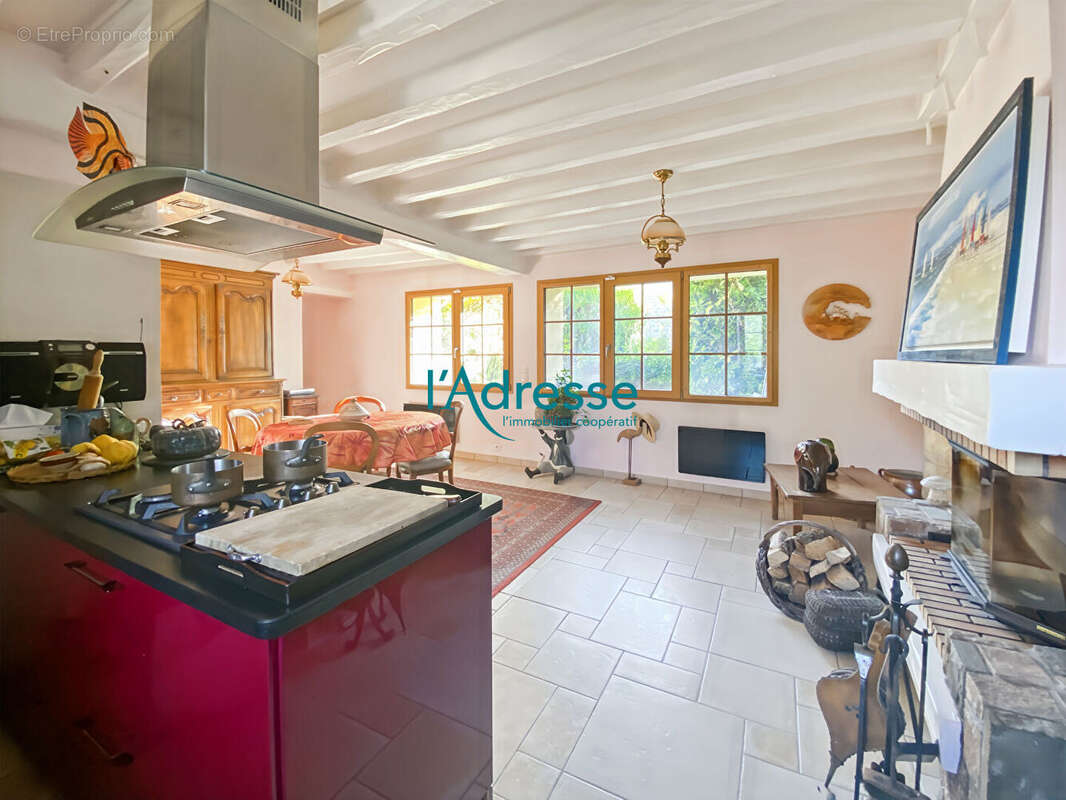 Maison à OINVILLE-SUR-MONTCIENT