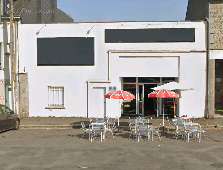 Commerce à FOUGERES