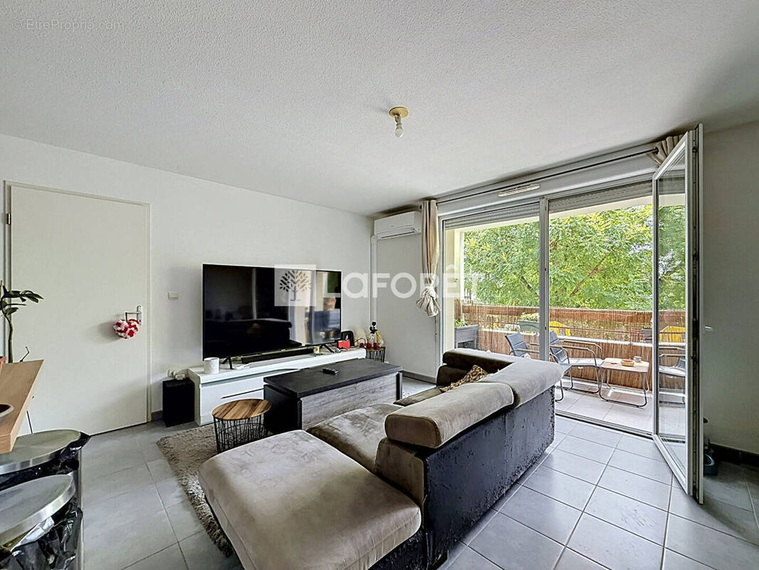 Appartement à BRUGUIERES