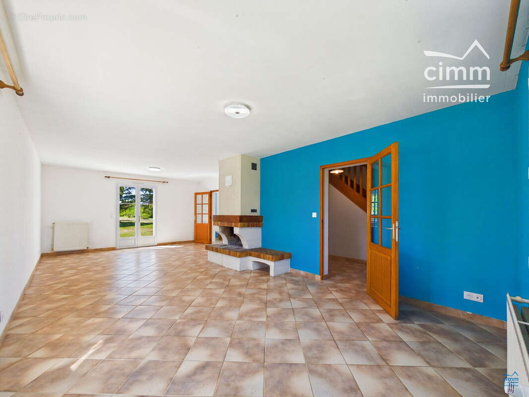 Maison 5 pièces 145 m² à vendre à Villebernier (49400) - photo 8