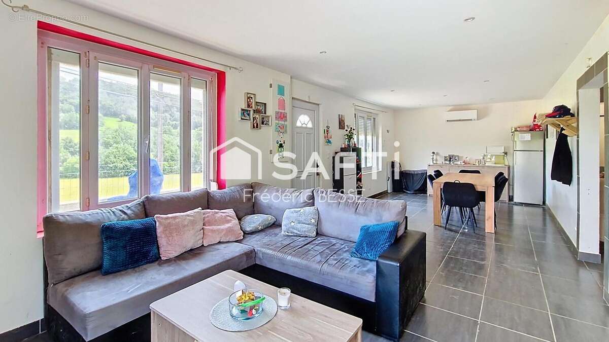 Photo 4 - Maison à LUSIGNAN-PETIT