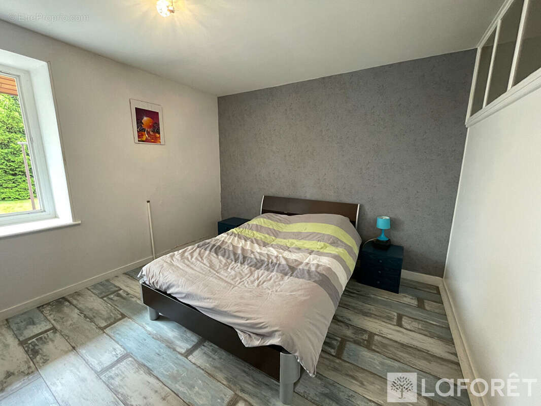 Appartement à VAUX-ET-CHANTEGRUE