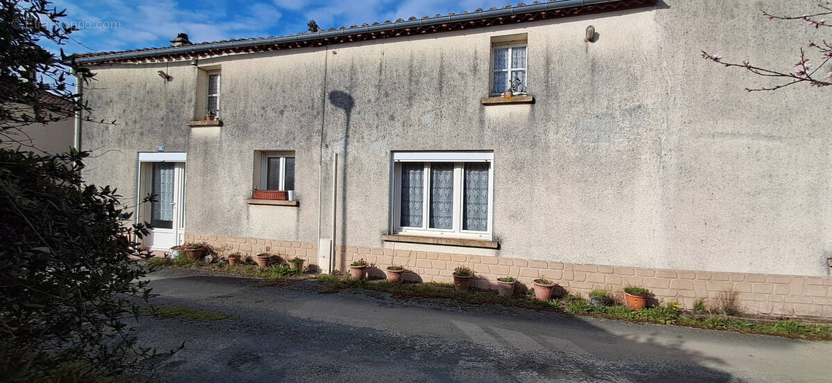 Maison à SAINT-PROUANT