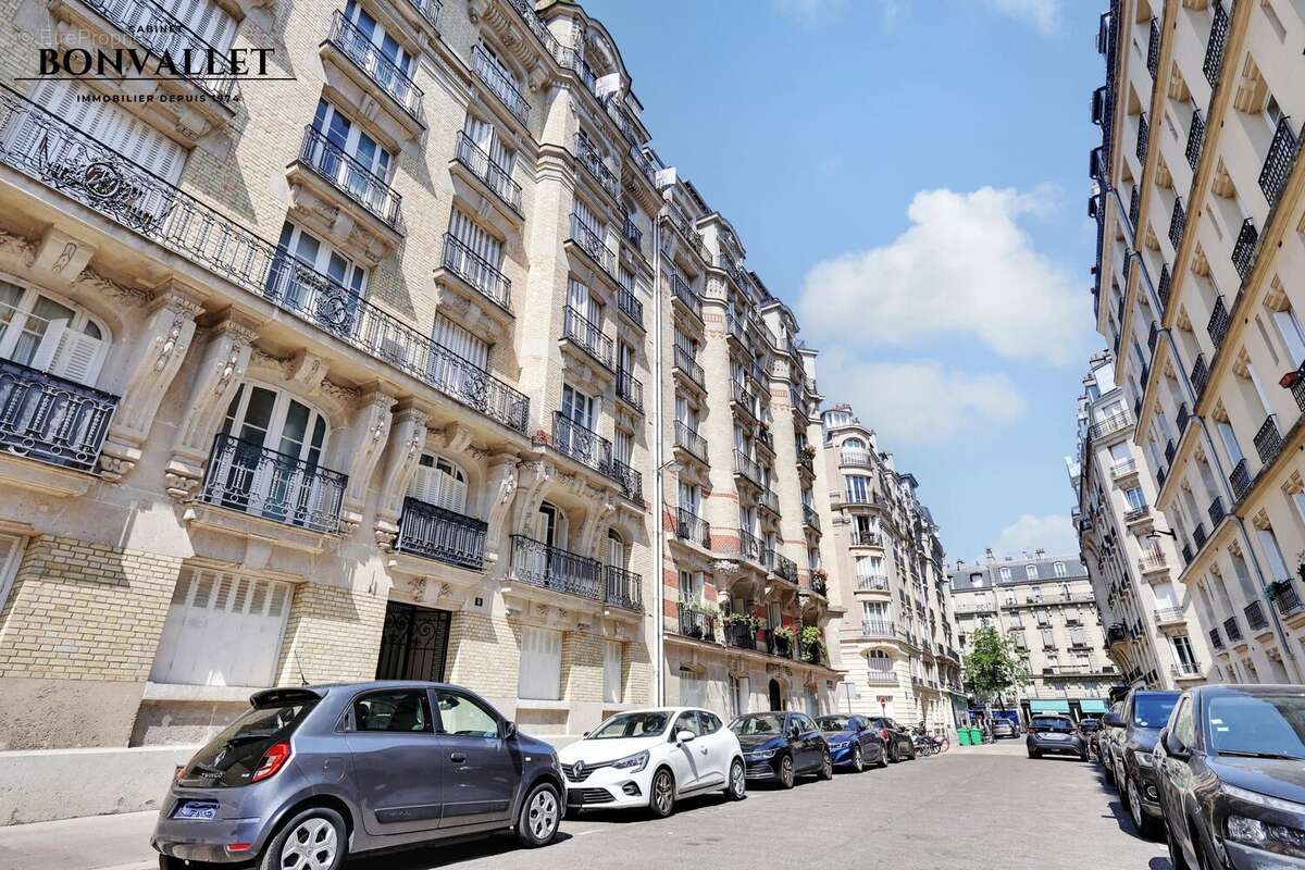 Appartement à PARIS-15E