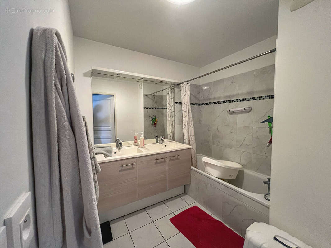 Appartement à LE PRADET