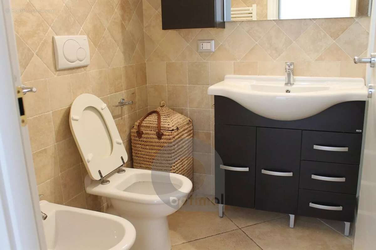 Appartement à ROQUEBRUNE-CAP-MARTIN