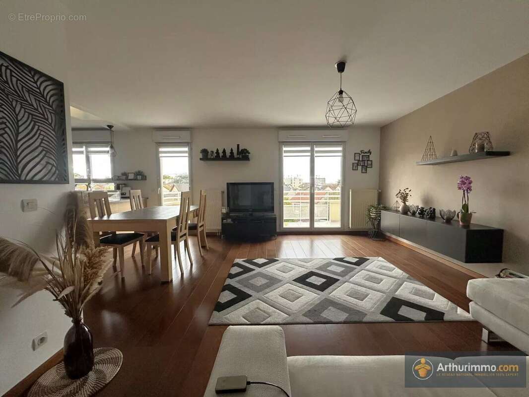 Appartement à LIVRY-GARGAN