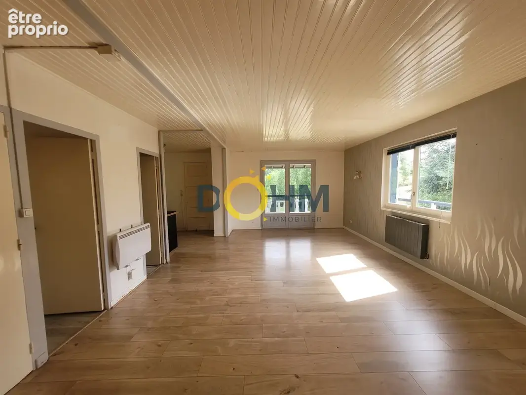 Apinac, Chalet 86m2 habitables avec dépendances et grand jardin - photo 5
