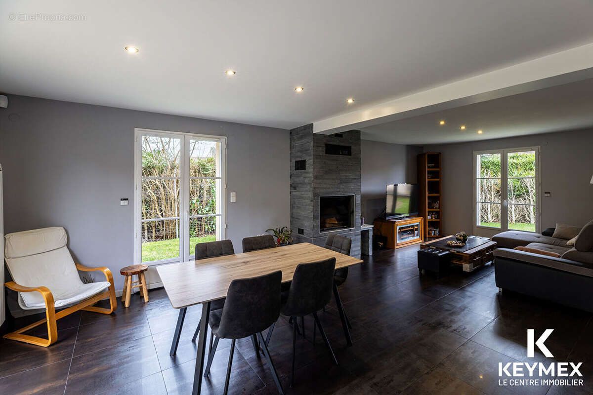 Maison à VILLAINES-SOUS-BOIS