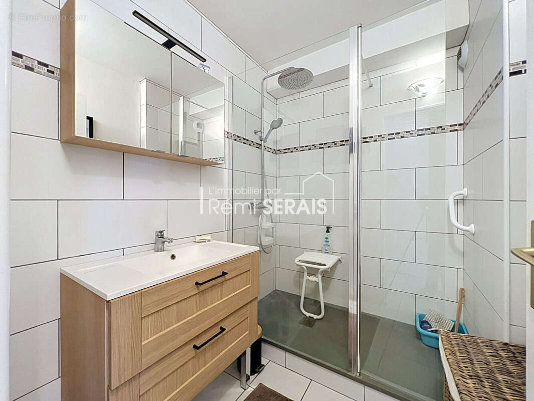 Appartement lumineux avec balcon et parking en hyper centre d'Argentan - photo 7