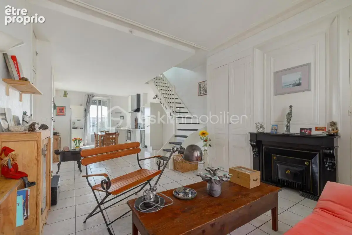 Charmant T3 traversant en duplex au sein d'une petite copropriété à MONTCHAT Lyon 3 - photo 2