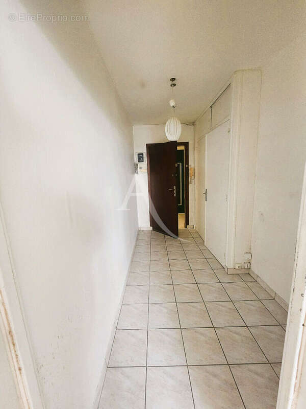 Appartement à FRESNES