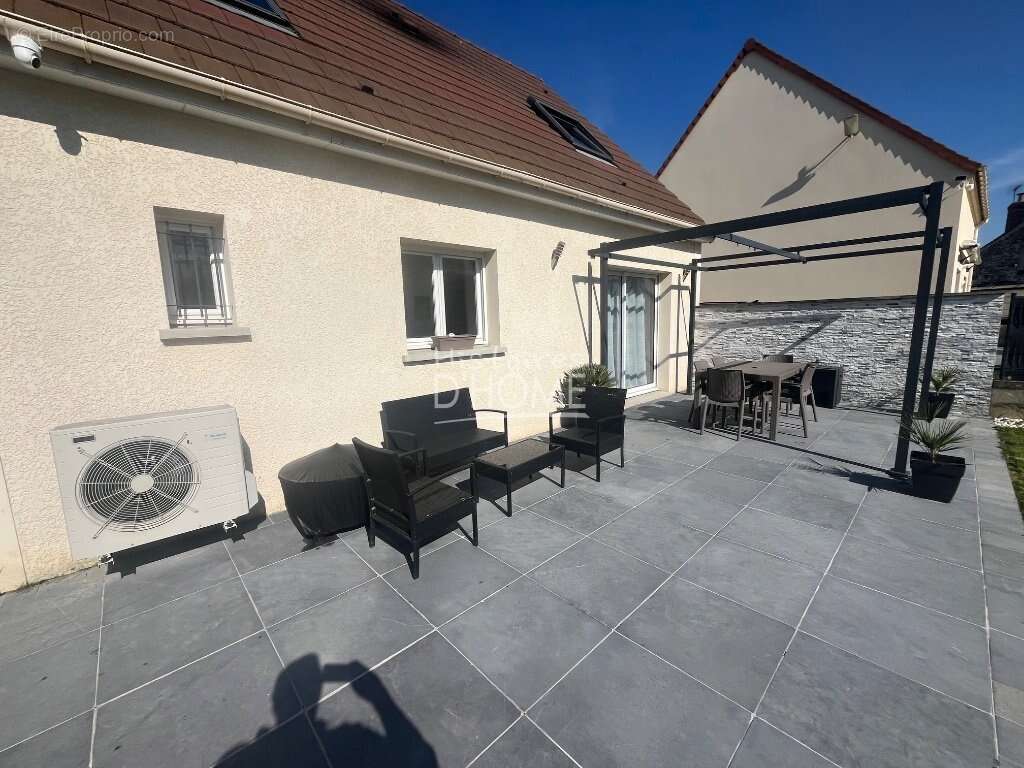 Maison à ROZAY-EN-BRIE