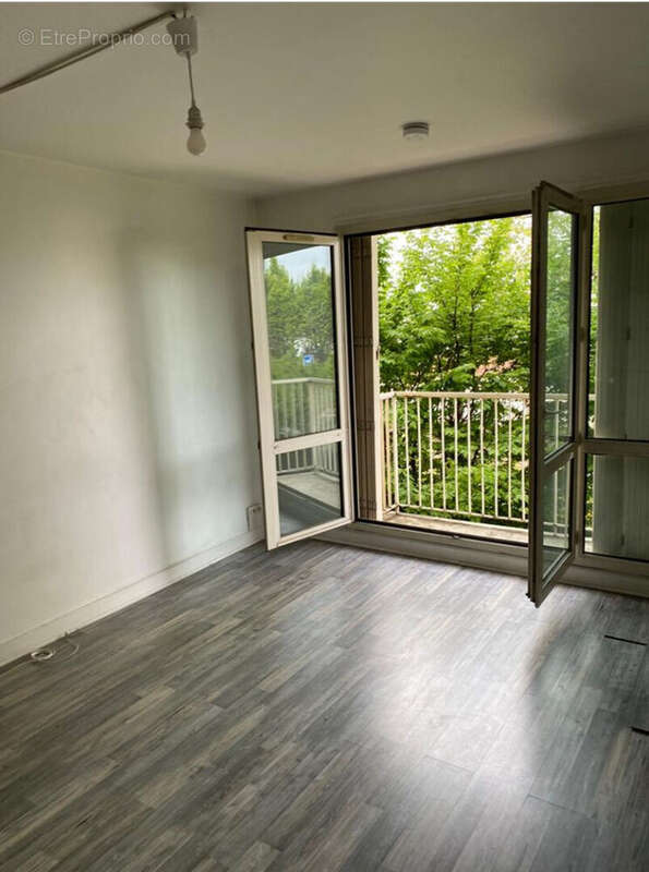 Appartement à CHARENTON-LE-PONT