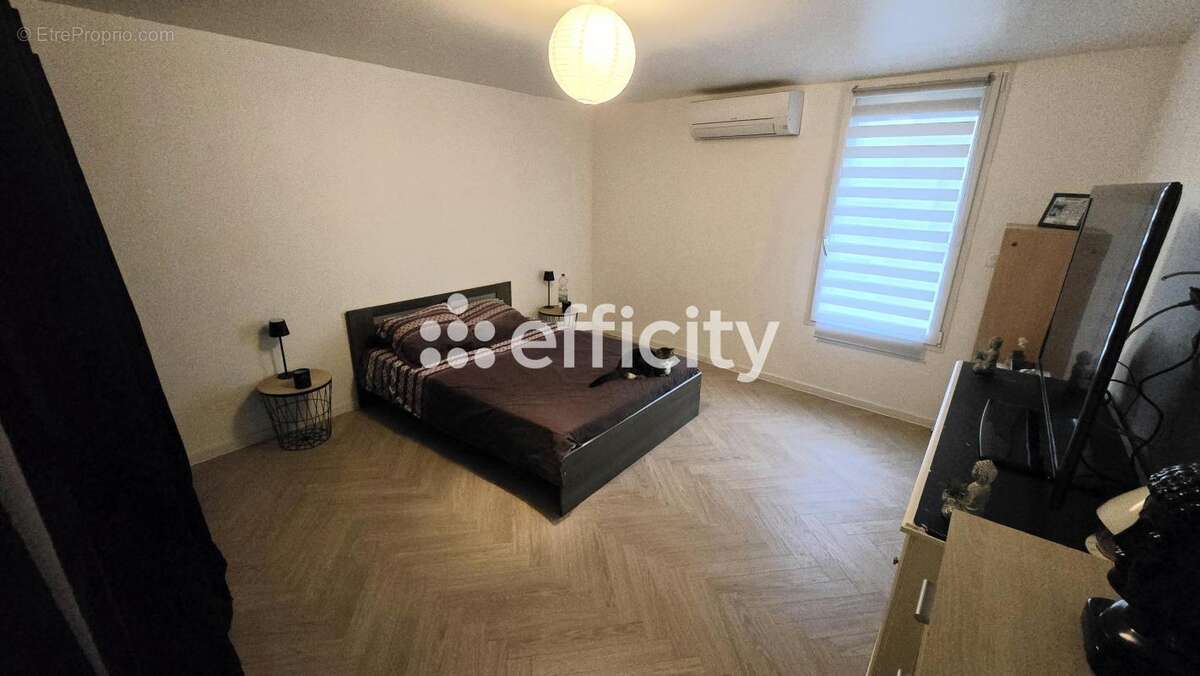 Appartement à NISSAN-LEZ-ENSERUNE