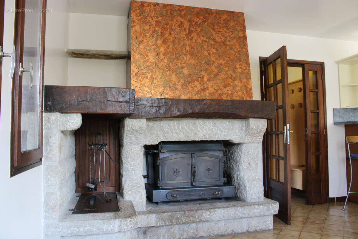 Maison à RIOM-ES-MONTAGNES