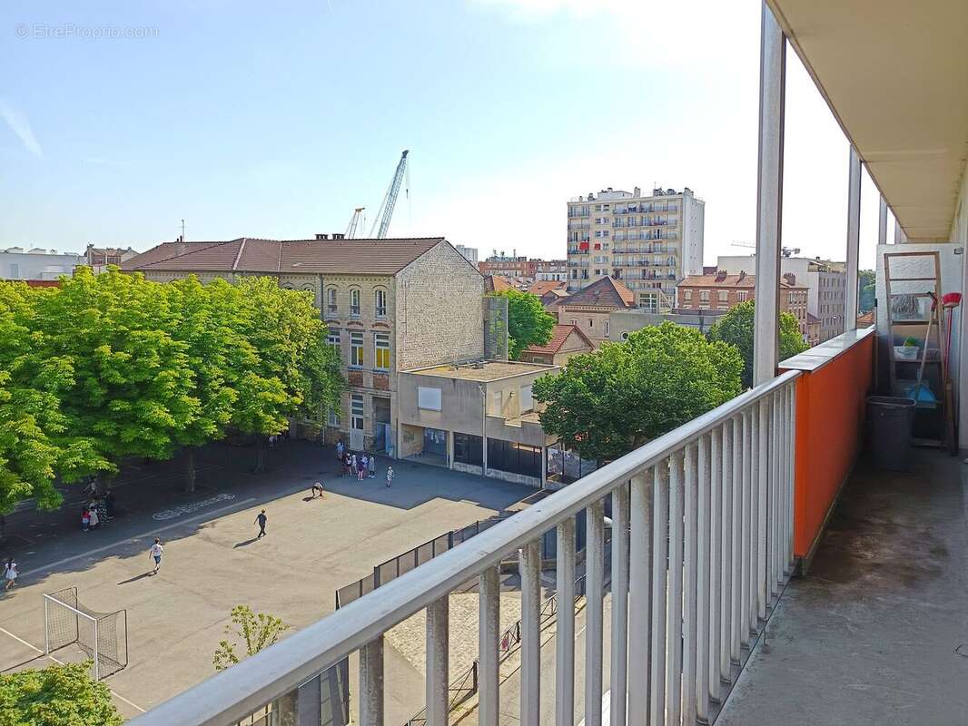 Appartement à AUBERVILLIERS