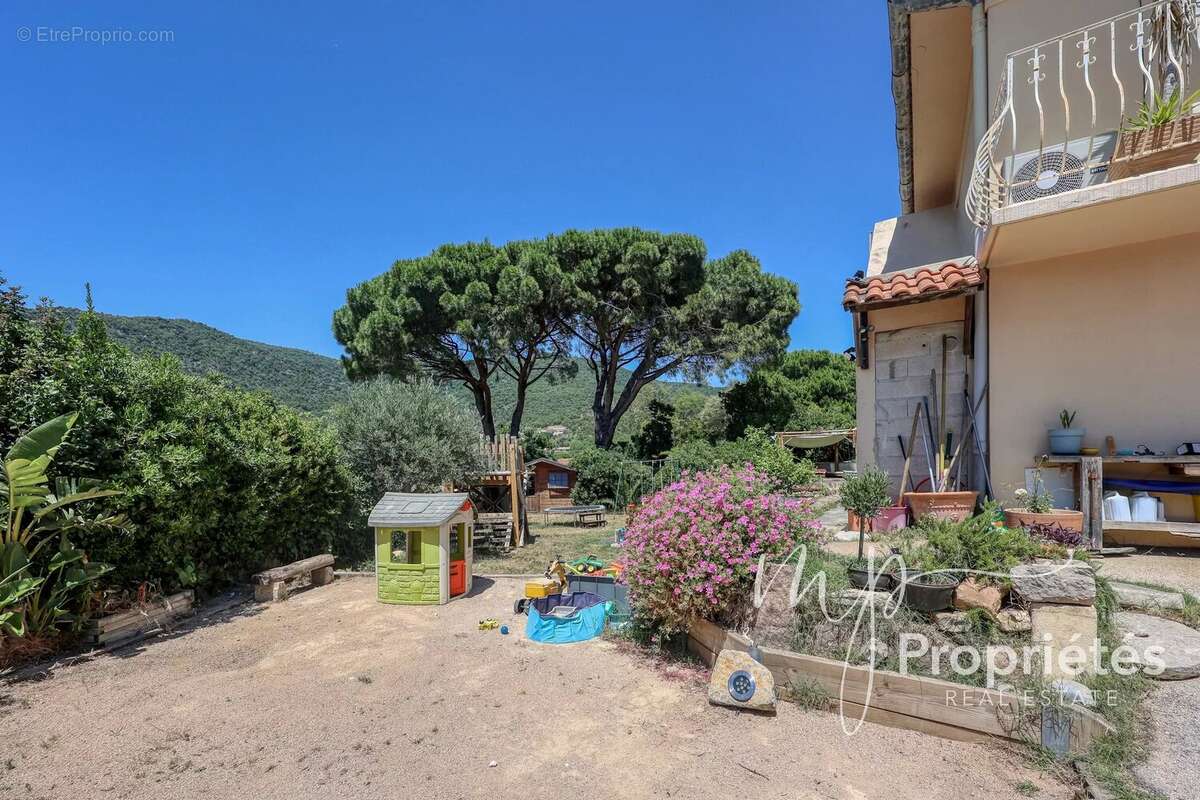Maison à RAYOL-CANADEL-SUR-MER