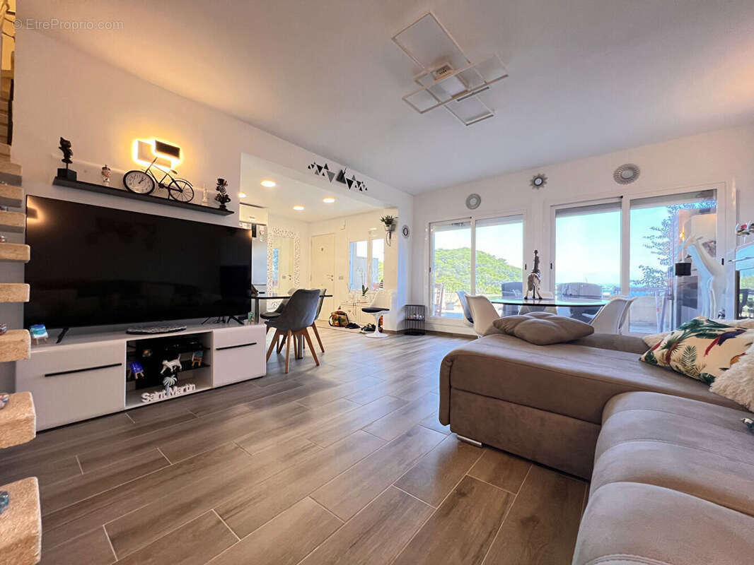 Appartement à BEAULIEU