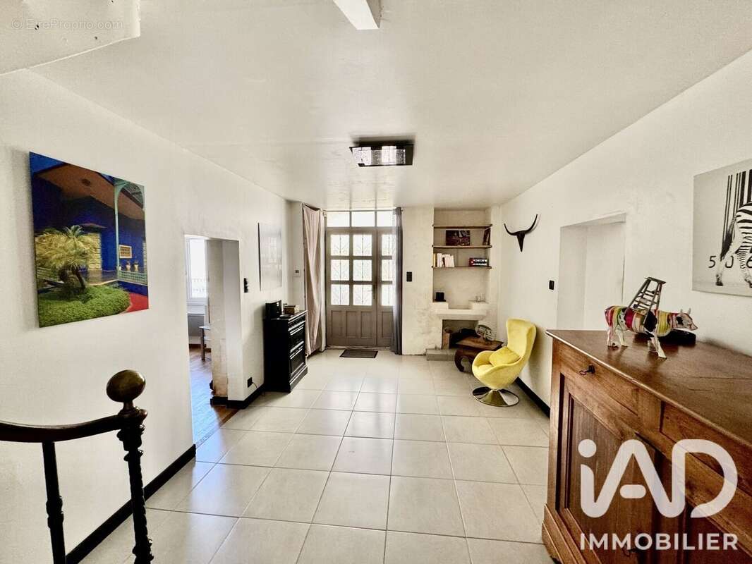 Maison 153 m² à Guimps  - photo 8