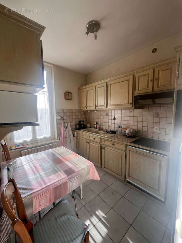 Appartement à YZEURE